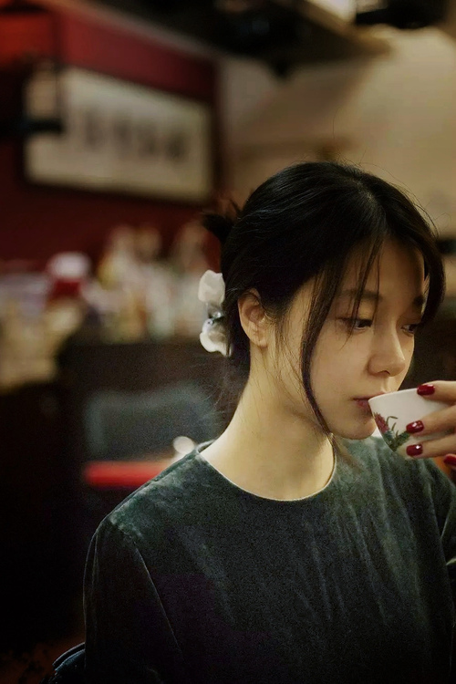 开云体育网页入口-皇马新援迅速融入展现大将风范，皇马新引进的球员